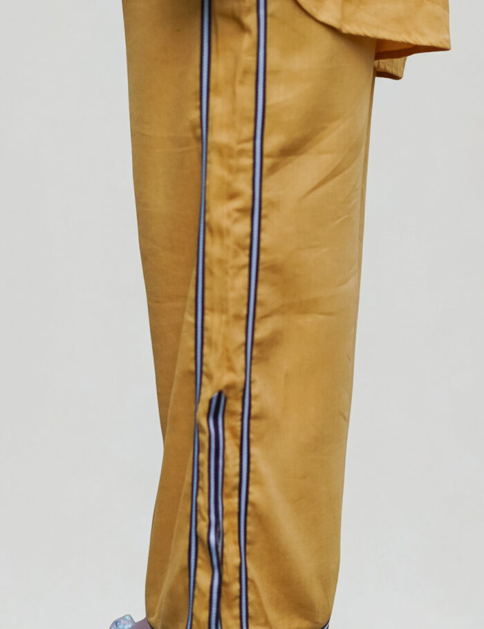 562f51ed-0607-4c62-8c31-cffbfcd6007c